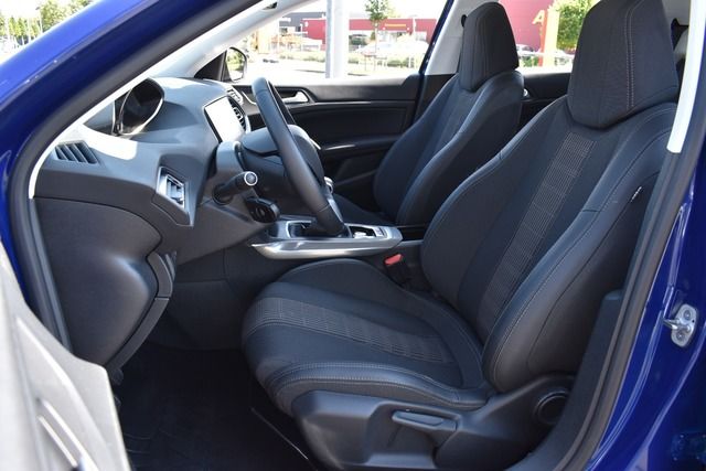 Fahrzeugabbildung Peugeot 308 SW PureTech 130*ALLURE*CARPLAY*3D-NAVI*ALU*