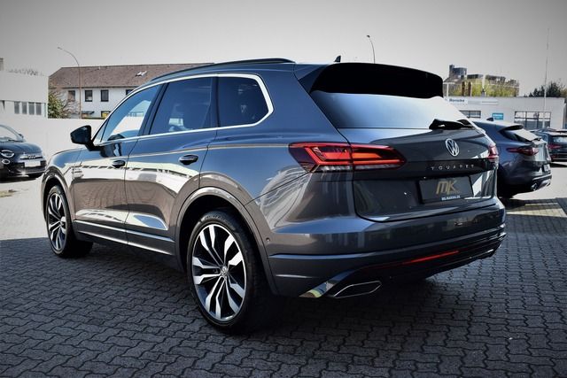 Fahrzeugabbildung Volkswagen Touareg 3.0 TDI R-LINE*ST-HEIZ*PANO*LUFT*TRAUM*