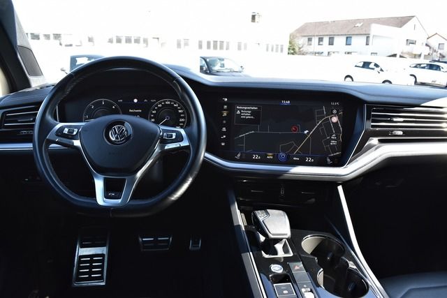 Fahrzeugabbildung Volkswagen Touareg 3.0 TDI R-LINE*ST-HEIZ*PANO*LUFT*TRAUM*