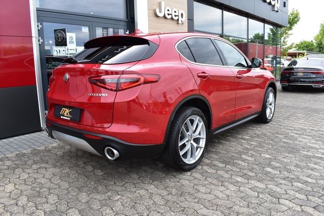 Fahrzeugabbildung Alfa Romeo Stelvio SUPER Q4 280PS*BI-XEN*NAV*LEDER*20 ZOLL*