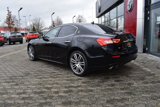 Fahrzeugabbildung Maserati Ghibli S Q4*SPORT*20 ZOLL*LEDER*XENON*SHZ*TRAUM*