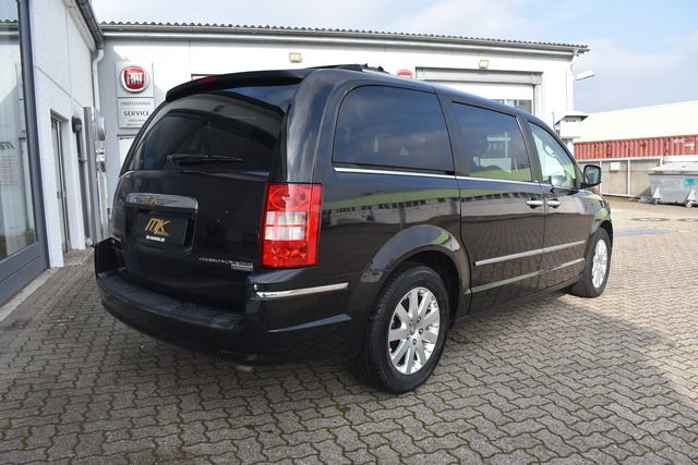 Fahrzeugabbildung Chrysler Grand Voyager 2.8 CRD Limited*7SITZER*XENON*NAV*