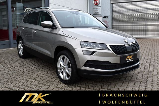 Fahrzeugabbildung SKODA Karoq 2.0 TDI DSG 4x4*FULL-LED*STANDHEIZ*CARPLAY