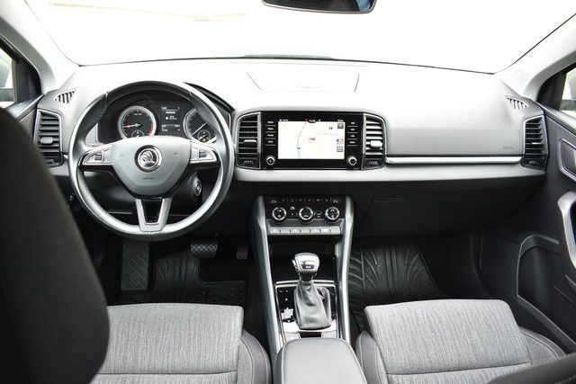 Fahrzeugabbildung SKODA Karoq 2.0 TDI DSG 4x4*FULL-LED*STANDHEIZ*CARPLAY