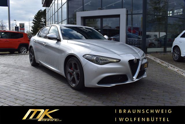 Fahrzeugabbildung Alfa Romeo Giulia Super 2.2 JTDm AT8 *NAVI*SPORT*18ZOLL*XEN