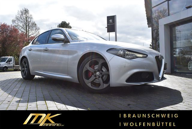 Fahrzeugabbildung Alfa Romeo Giulia Super 2.2 JTDm AT8 *NAVI*SPORT*18ZOLL*XEN