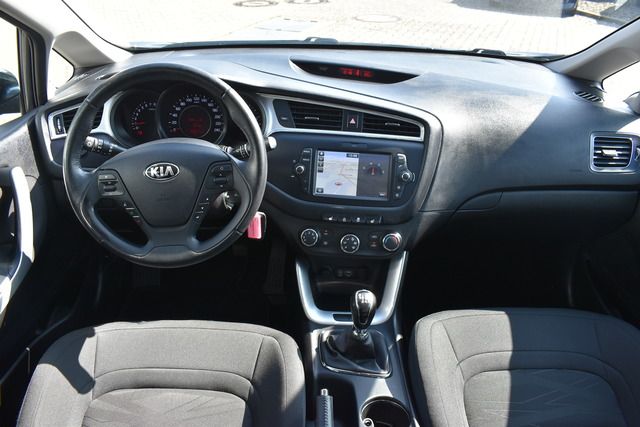 Fahrzeugabbildung Kia cee'd Sportswagon 1.6 GDI*KLIMA*CARPLAY*NAVI*SHZ