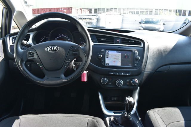 Fahrzeugabbildung Kia cee'd Sportswagon 1.6 GDI*KLIMA*CARPLAY*NAVI*SHZ