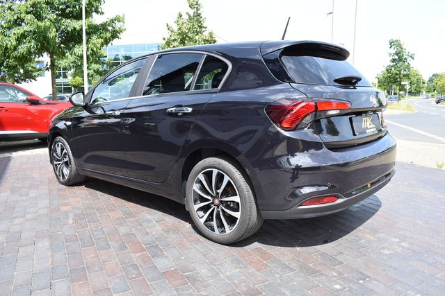 Fahrzeugabbildung Fiat Tipo Lounge 1.4 *HD-NAVI*BI-XEN*KAMERA*17 ZOLL*