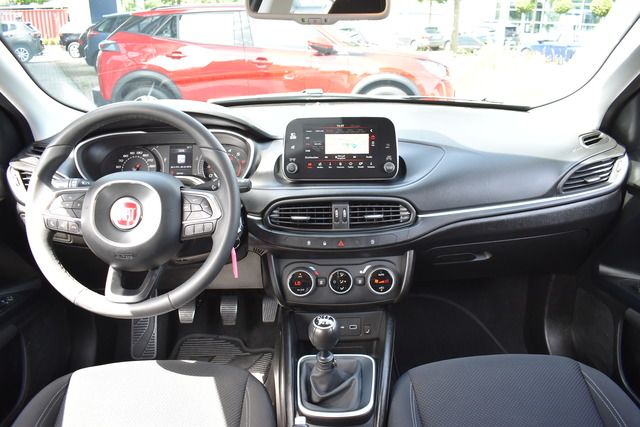 Fahrzeugabbildung Fiat Tipo Lounge 1.4 *HD-NAVI*BI-XEN*KAMERA*17 ZOLL*