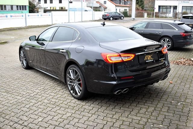 Fahrzeugabbildung Maserati Quattroporte GranSport 21ZOLL*H&K*WENIG KM*XENON