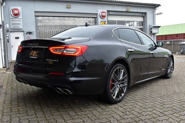 Fahrzeugabbildung Maserati Quattroporte GranSport 21ZOLL*H&K*WENIG KM*XENON