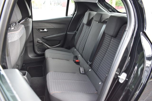 Fahrzeugabbildung Peugeot 208 PureTech 75 Active *PDC*CARPLAY*TEMPOMAT*