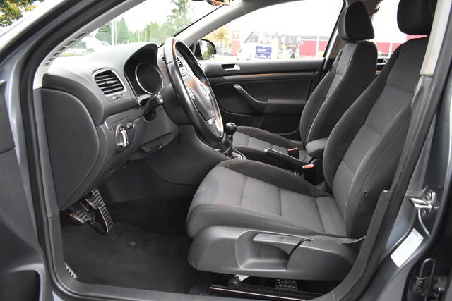 Fahrzeugabbildung Volkswagen Golf VI Variant 1.6 TDI STYLE BMT*KLIMA*NAV*SHZ*