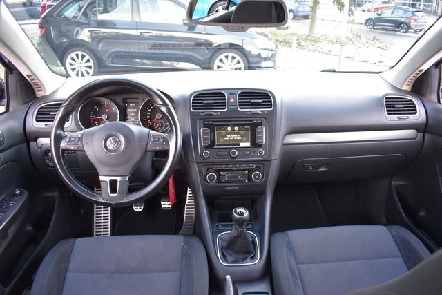 Fahrzeugabbildung Volkswagen Golf VI Variant 1.6 TDI STYLE BMT*KLIMA*NAV*SHZ*