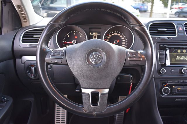 Fahrzeugabbildung Volkswagen Golf VI Variant 1.6 TDI STYLE BMT*KLIMA*NAV*SHZ*