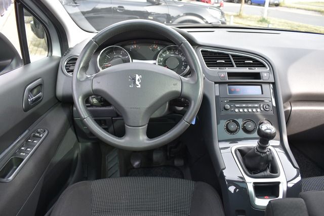 Fahrzeugabbildung Peugeot 5008 1.6 VTI Premium*7 SITZER*KLIMA*TEMPOMAT*TOP