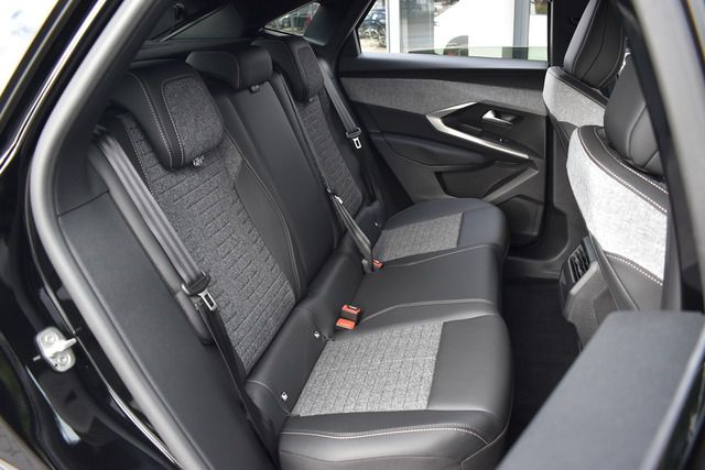 Fahrzeugabbildung Peugeot 3008 ALLURE HYBRID 145 e-DSC6*NEW MODELL*CURVED*