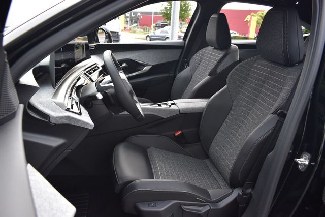 Fahrzeugabbildung Peugeot 3008 ALLURE HYBRID 145 e-DSC6*NEW MODELL*CURVED*