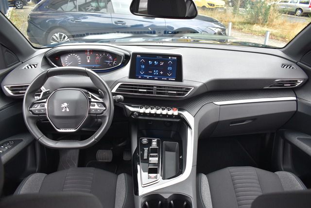 Fahrzeugabbildung Peugeot 3008 PureTech 130 EAT8*KLIMA*NAVI*CARPLAY*KEYLES