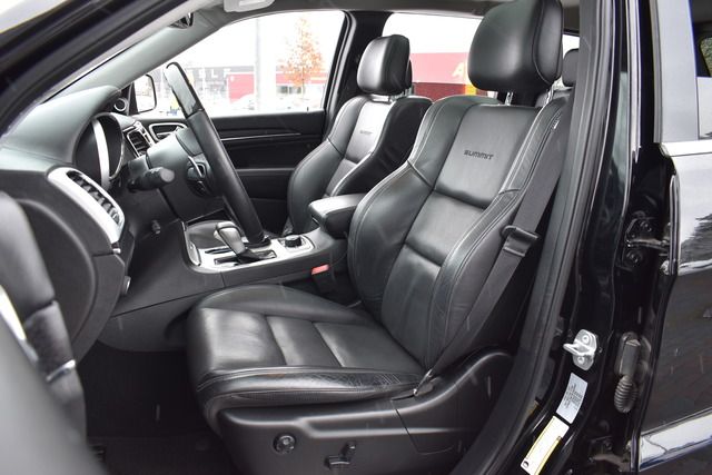 Fahrzeugabbildung Jeep Grand Cherokee SUMMIT*PANO*LUFT*H&K-SOUND*VOLL*