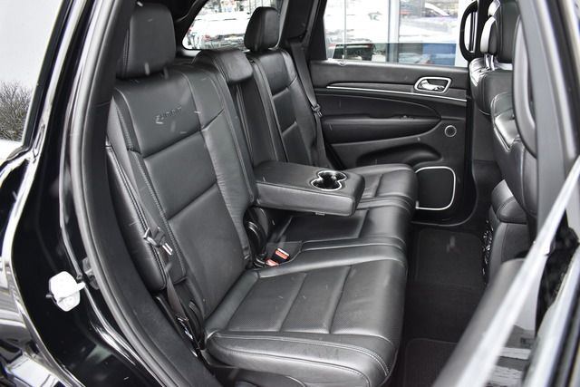 Fahrzeugabbildung Jeep Grand Cherokee SUMMIT*PANO*LUFT*H&K-SOUND*VOLL*