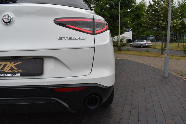 Fahrzeugabbildung Alfa Romeo Stelvio VELOCE Q4 AUTO*LED*CARPLAY*20 ZOLL*TRAUM