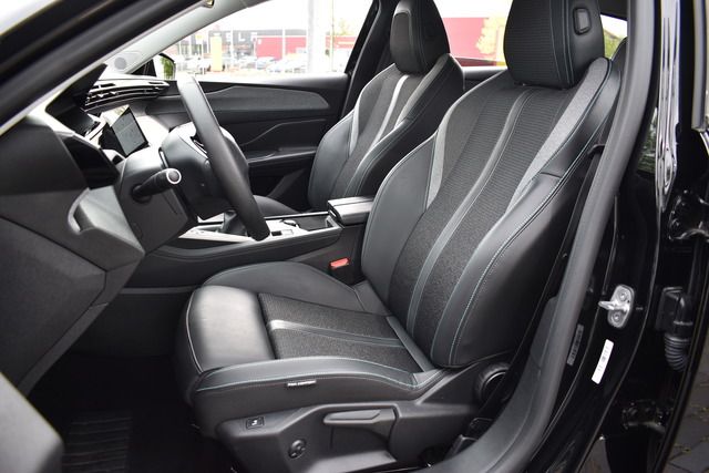Fahrzeugabbildung Peugeot 308 SW ALLURE PT 130 FACELIFT*CARPLAY*MATRIX*TOP