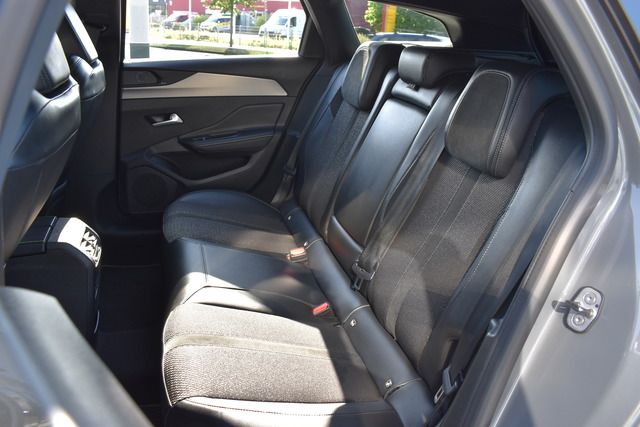 Fahrzeugabbildung Peugeot 308 SW GT PT 130 EAT8*MATRIX*CARPLAY*TRAUM*NAV*A