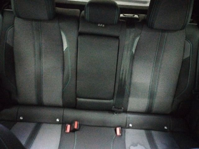 Fahrzeugabbildung Peugeot 308 ALLURE PT 130 EAT8 *FULL-LED*CARPLAY*SHZ*ALU