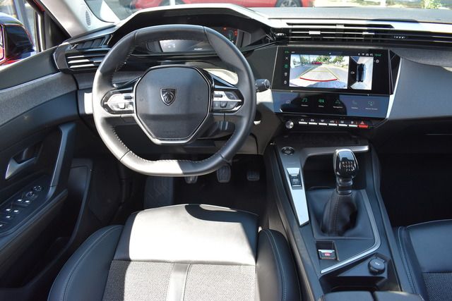 Fahrzeugabbildung Peugeot 308 SW ALLURE PT 130 FACELIFT*CARPLAY*MATRIX*TOP