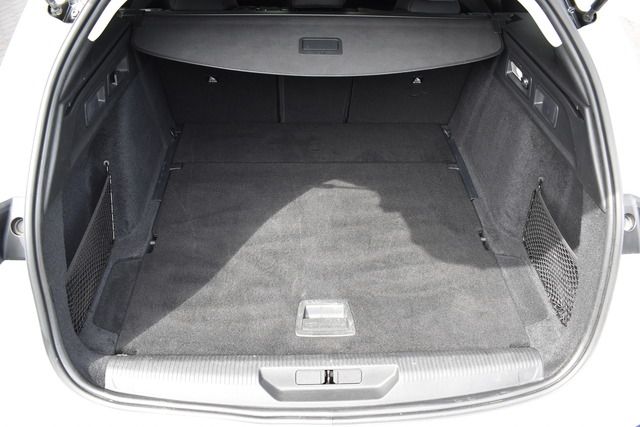 Fahrzeugabbildung Peugeot 308 SW ALLURE PT 130 FACELIFT*CARPLAY*MATRIX*TOP