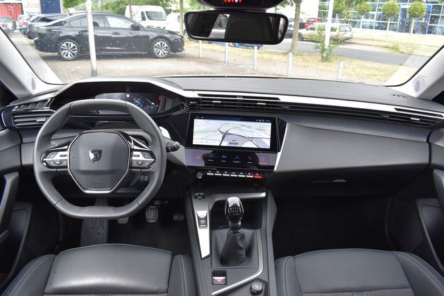 Fahrzeugabbildung Peugeot 308 SW ALLURE PT 130 FACELIFT*CARPLAY*MATRIX*TOP
