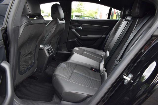 Fahrzeugabbildung Peugeot 508 PT 130 EAT8 ALLURE*MATRIX*FACELIFT*CARPLAY*