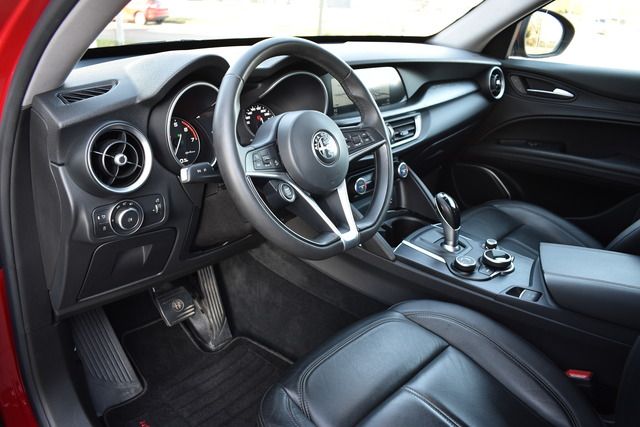 Fahrzeugabbildung Alfa Romeo Stelvio SUPER Q4 280PS*BI-XEN*NAV*LEDER*20 ZOLL*