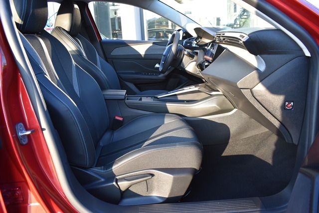 Fahrzeugabbildung Peugeot 308 SW ALLURE PT 130 EAT8*CARPLAY*MATRIX*FACELIF