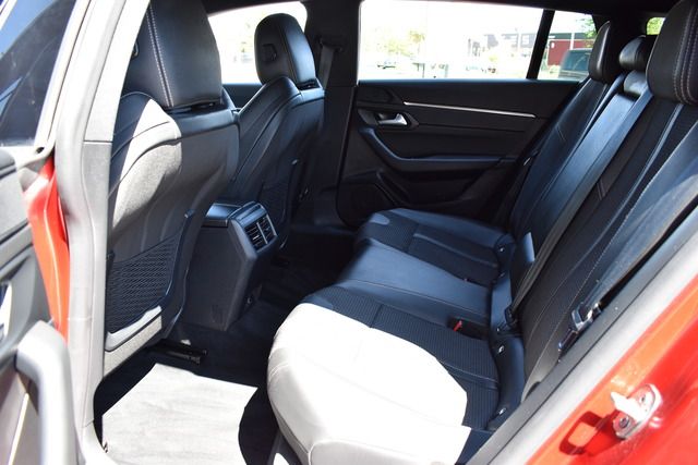 Fahrzeugabbildung Peugeot 508 SW Allure PT 130 EAT8*MATRIX*NAV*SHZ*CARPLAY