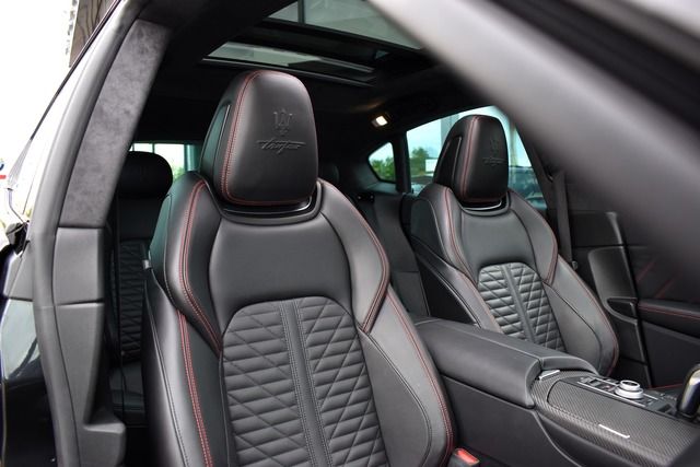 Fahrzeugabbildung Maserati Levante Trofeo 3.8 V8 21ZOLL*PANO*LED*CARBON*TOP