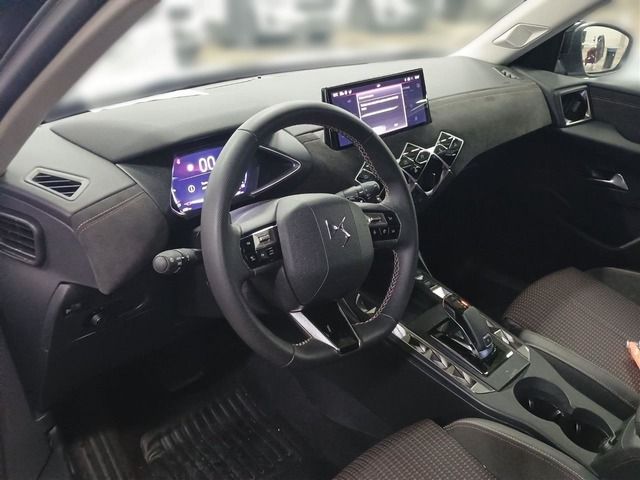 Fahrzeugabbildung DS Automobiles DS3 CROSSBACK Performance Line PT 130 EAT8
