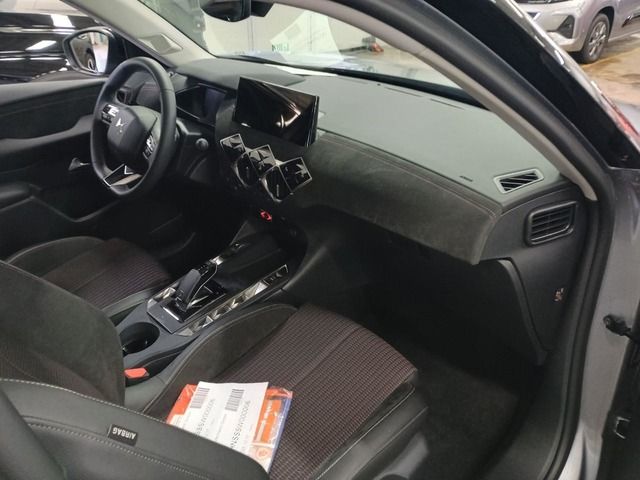 Fahrzeugabbildung DS Automobiles DS3 CROSSBACK Performance Line PT 130 EAT8
