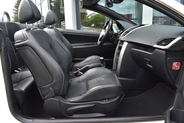 Fahrzeugabbildung Peugeot 207 CC ALLURE 1.6 VTi 120 LEDER*17ZOLL*GARANTIE*