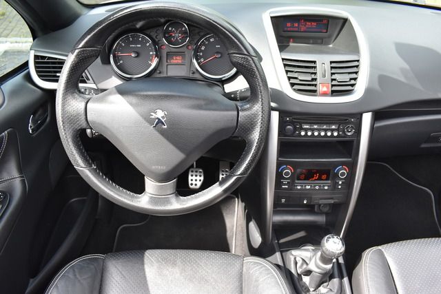 Fahrzeugabbildung Peugeot 207 CC ALLURE 1.6 VTi 120 LEDER*17ZOLL*GARANTIE*