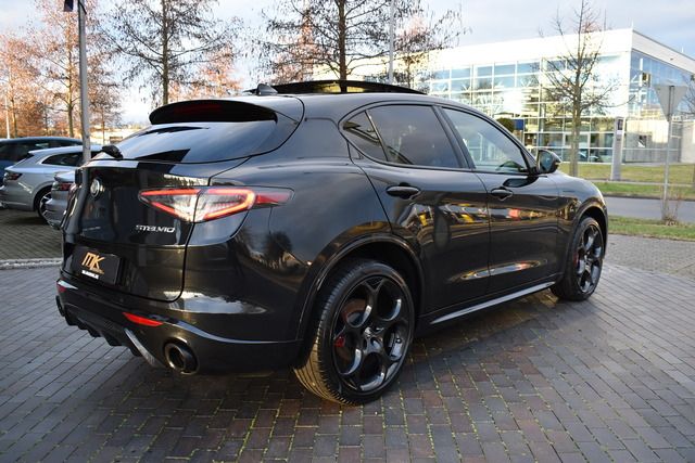 Fahrzeugabbildung Alfa Romeo Stelvio 2.0 TURBO*COMPETIZIONE*BLACK*PANO*MATRIX