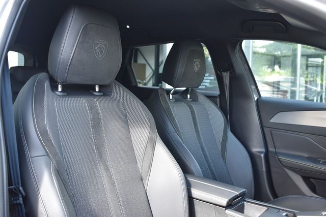 Fahrzeugabbildung Peugeot 308 SW GT PT 130 EAT8*MATRIX*CARPLAY*TRAUM*NAV*A