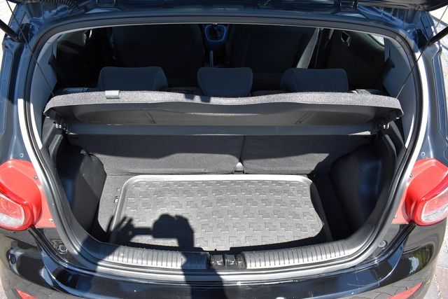 Fahrzeugabbildung Hyundai i10 1.2 Fifa World Cup Edition