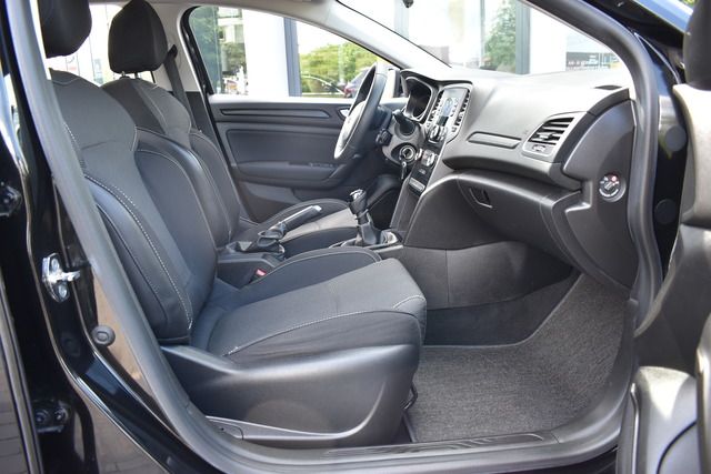 Fahrzeugabbildung Renault Megane IV Grandtour Life 1.3 TCe 115 GPF*KLIMA*