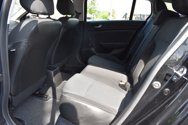 Fahrzeugabbildung Renault Megane IV Grandtour Life 1.3 TCe 115 GPF*KLIMA*