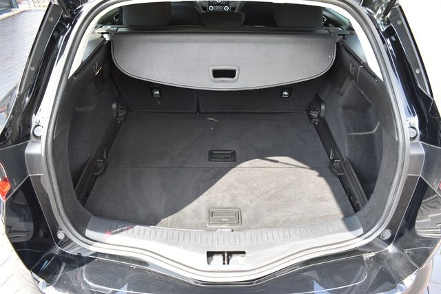 Fahrzeugabbildung Renault Megane IV Grandtour Life 1.3 TCe 115 GPF*KLIMA*