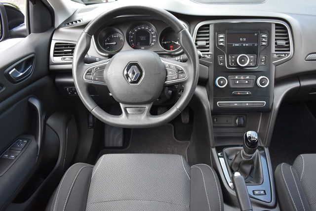 Fahrzeugabbildung Renault Megane IV Grandtour Life 1.3 TCe 115 GPF*KLIMA*