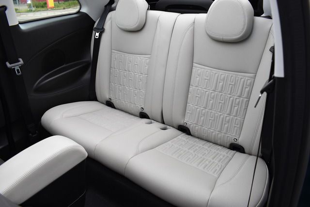 Fahrzeugabbildung Fiat 500e Cabrio la Prima*WINTER*CO-DRIVER*NAV*CARPLA